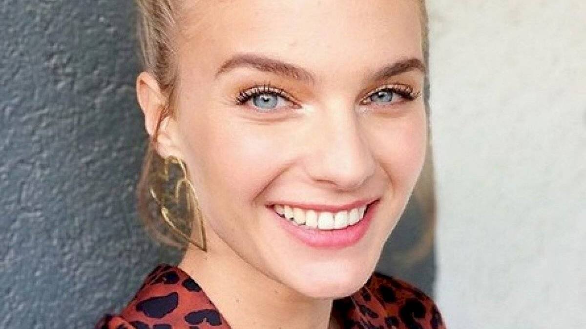 Josefina Montané sorprendió a sus seguidores con puesta en escena de "Los Bridgerton"