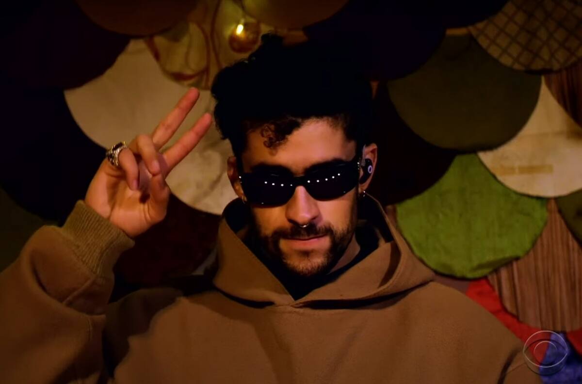 Bad Bunny reapareció en público en James Corden cantando "Te deseo lo mejor"