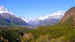 Parece de otro país pero está cerca de Santiago: la reserva nacional poco conocida para visitar en otoño