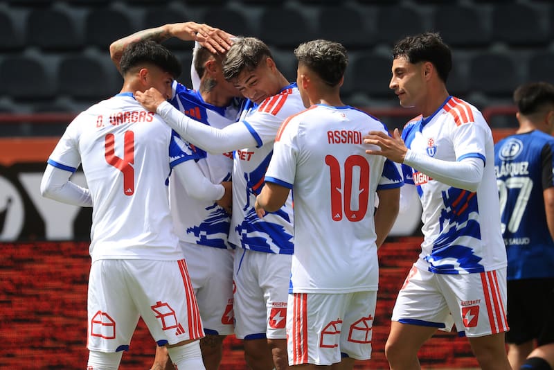 El único jugador de la U que se presentó a entrenar este lunes en el CDA, mientras los jugadores tienen libre. Foto: Aton