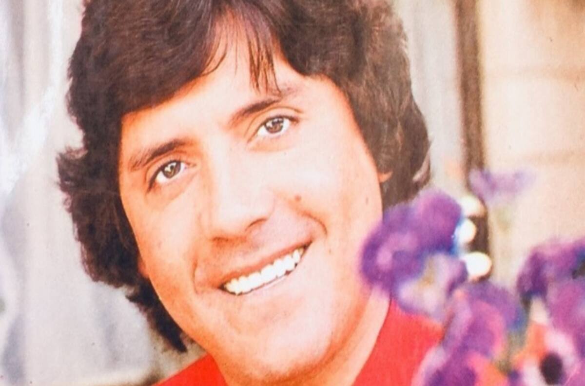 9 de noviembre, el Día de Zalo Reyes: Este es el desconocido origen de la canción “Ramito de violetas”