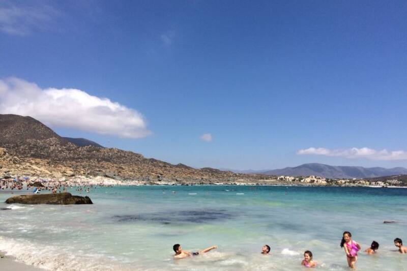 Para llegar a este balneario oculto se debe seguir por un caminito, el que no permite el acceso de vehículos. Foto: Pinterest.