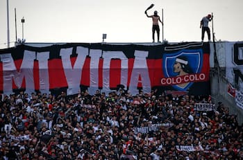 Vuelco total: Hinchas de Colo Colo que recibieron sanción sí podrán ir al Superclásico ante la U