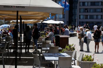 Más de 30 restaurantes podrían perder sus terrazas en sector top de la RM