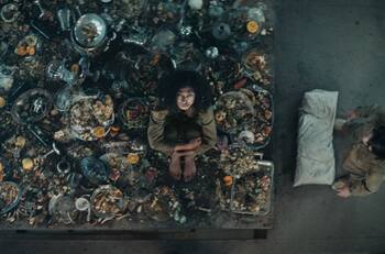 Esta es la explicación del final de El Hoyo, la película que triunfa en Netflix