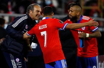 La Roja de nuevo en alerta: otro compañero de Arturo Vidal y Alexis Sánchez en Inter dio positivo a Covid 19