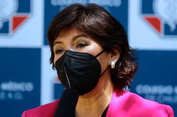 "¡Bravo!": Nadia Comaneci borró tuit en el que alabó la posición invertida de Yasna Provoste