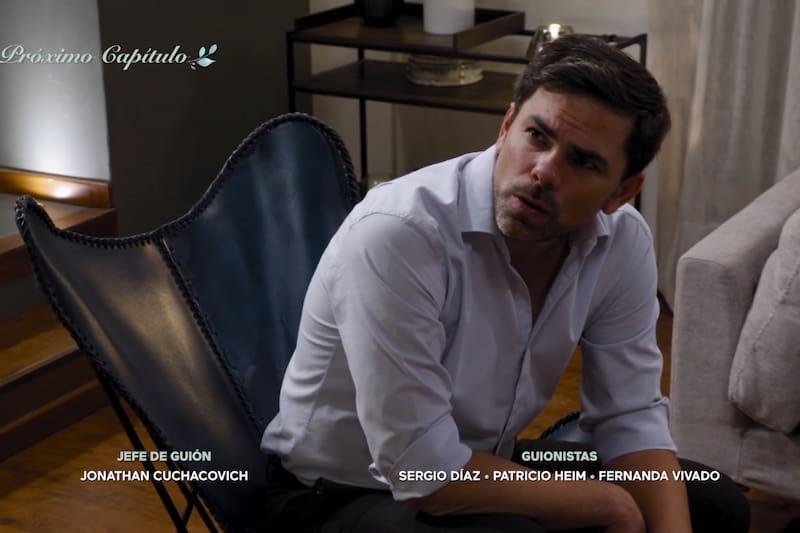 Clemente sabe la verdad detrás de la relación de sus padres.