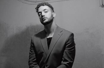 C. Tangana se lució con un retrato hecho por reconocido fotógrafo de Vogue España