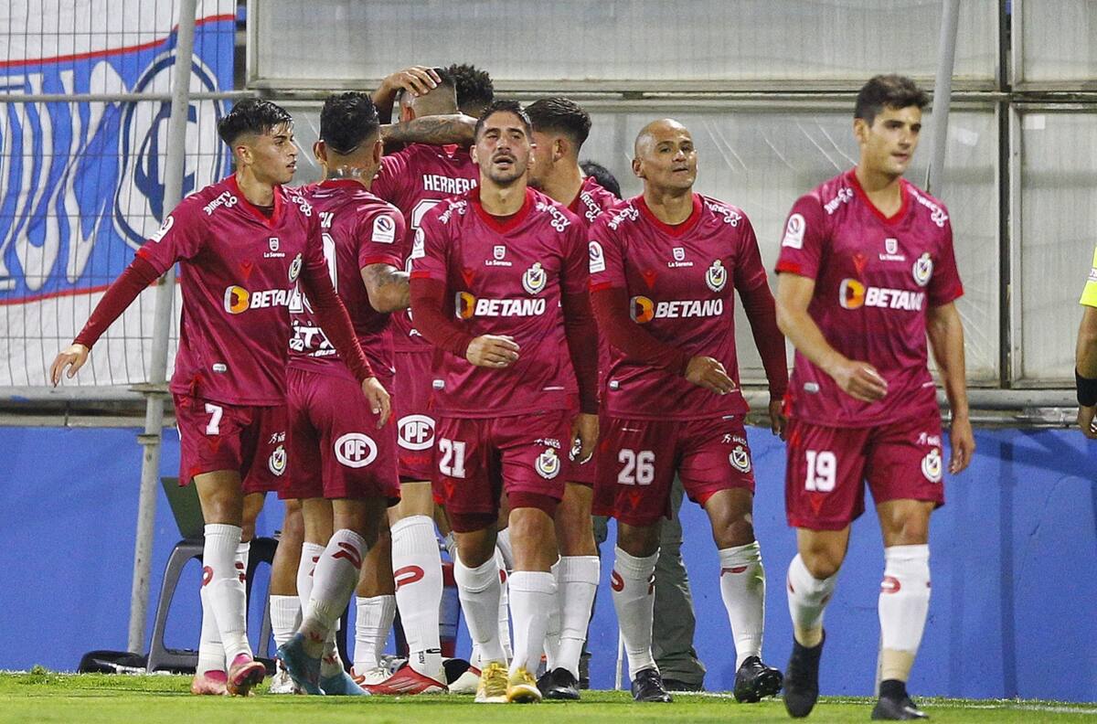 ¿Dirigirá contra la U? Deportes La Serena eligió a un viejo conocido del fútbol chileno como nuevo DT