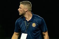 Insólito: el DT griego presentado en el fútbol chileno no duró ni una semana