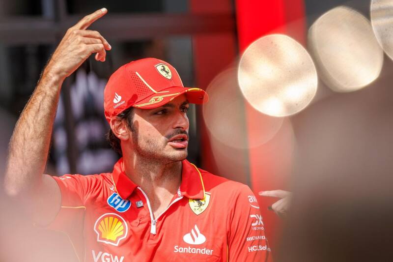 Carlos Sainz podría debutar antes de lo previsto en Williams. Foto: EFE.