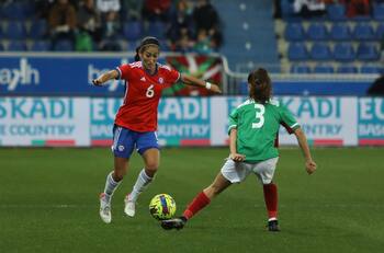 La Roja Femenina se llena de dudas a dos meses del repechaje: cae por goleada ante el País Vasco