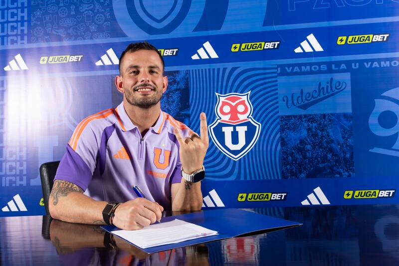 Octavio Rivero, fue presentado en la U. Foto: Prensa UCH.