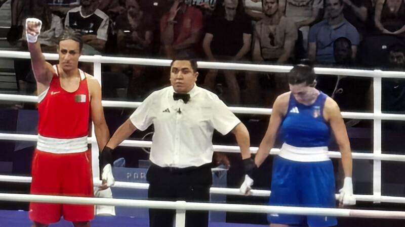 VIDEO | Más polémica en París 2024: Boxeadora se retira a los 45 segundos ante dudas por el género de su rival