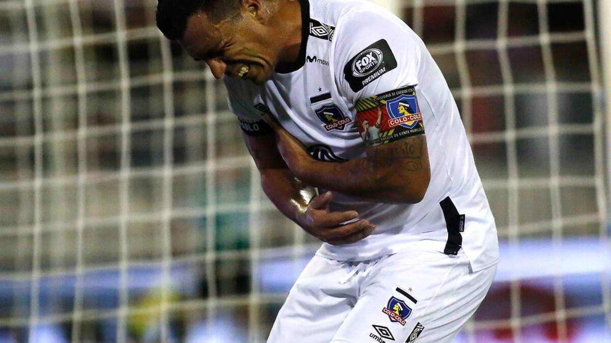 Los clubes donde se podría retirar Esteban Paredes si abandona Colo Colo