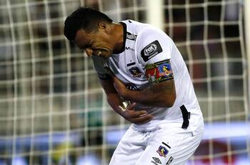 Los clubes donde se podría retirar Esteban Paredes si abandona Colo Colo