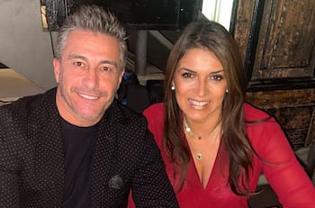 "Los amo": Fernando Solabarrieta posa en tierna postal navideña junto a sus hijos, Maite e Iñaki