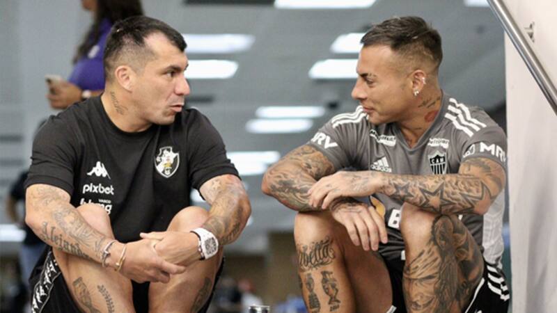 Gary Medel y Eduardo Vargas son dos de los futbolistas que disputan el Brasileirao.