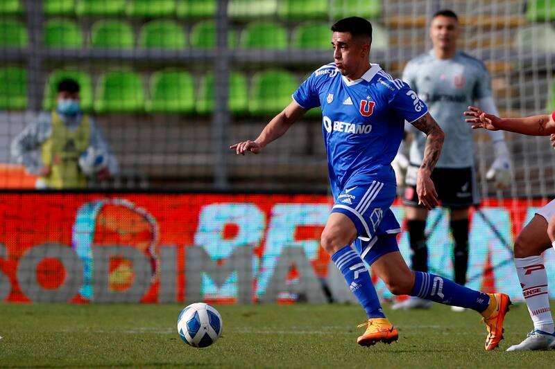 Ignacio Tapia ha sido muy cuestionado por el nivel que ha mostrado en la Universidad de Chile.