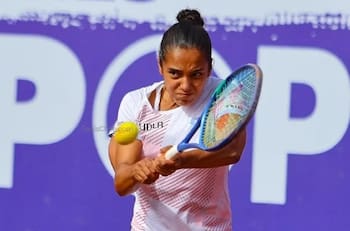 Debut y despedida: Antonia Vergara sufrió dura derrota en el WTA de Colina