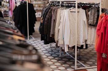 Dos históricas multitiendas chilenas se enfrentan legalmente por devolución de locales: más de 800 millones en disputa