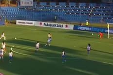 VIDEO | No se puede creer: el doble palo que impidió el gol de la Roja Femenina Sub 20 ante Paraguay