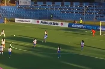 VIDEO | No se puede creer: el doble palo que impidió el gol de la Roja Femenina Sub 20 ante Paraguay