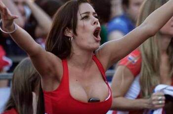 VIDEO | Como en 2010: el coqueto festejo de Larissa Riquelme tras el triunfo de Paraguay en las Eliminatorias