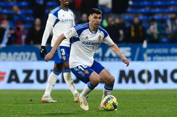 ¿El nuevo Gary Medel? En Zaragoza alucinan con Tomás Alarcón y le dicen "Pitbull"