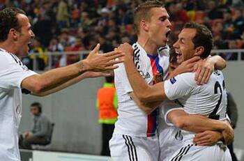 Contra Zlatan y Hulk: Gol de Marcelo Díaz postula al mejor de Champions League