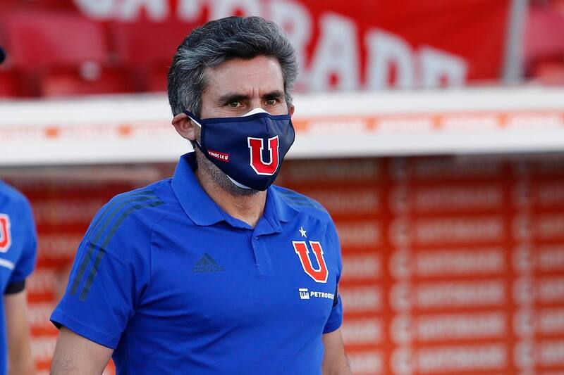 Futbol, Universidad de Chile vs Santiago Wanderers.
Décimoctava fecha, campeonato nacional 2020.
El entrenador de Universidad de Chile Marcelo Jara dirige a sus jugadores durante el partido contra Santiago Wanderers por primera division en el estadio Nacional.
Santiago, Chile.
15/11/2020
Marcelo Hernandez/Photosport
Football, Universidad de Chile vs Santiago Wanderers.
18th date, 2020 National Championship.
Universidad de Chile's head coach Marcelo Jara gives intructions to his players during first division football match against Santiago Wanderers at the Nacional stadium.
Santiago, Chile.
15/11/2020
Marcelo Hernandez/Photosport