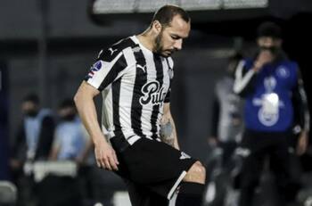 Sin pan ni pedazo: el complejo momento que vive Marcelo Díaz en Libertad de Paraguay