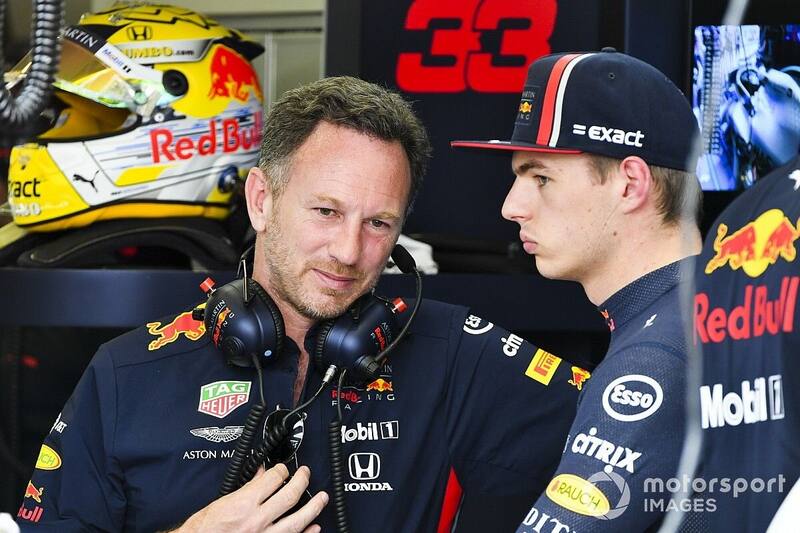 con uno de sus pilotos Max Verstappen. (EFE)