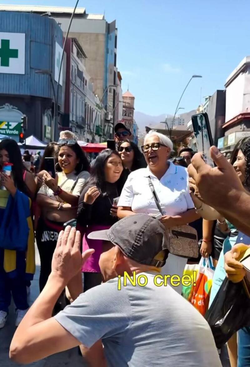 Mon Laferte soprendió con show en Antofagasta.
