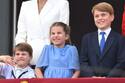 George, Charlotte y Louis posan sonrientes junto al príncipe William para celebrar el Día del Padre
