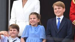 George, Charlotte y Louis posan sonrientes junto al príncipe William para celebrar el Día del Padre