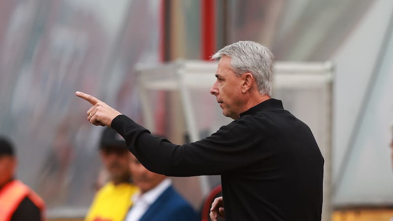 Duró 30 minutos: el jugador de la UC que aburrió a Tiago Nunes ante Deportes La Serena