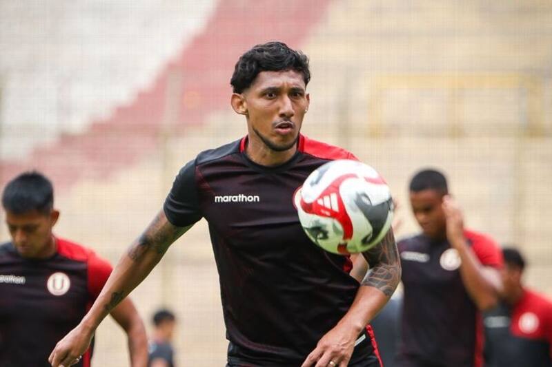 Canchita Gonzales entrena con normalidad en Universitario de Deportes, pero no es citado ni a la banca de suplentes.