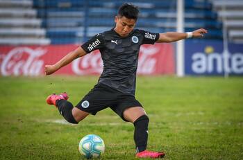 Increíble: Marcelo Allende fue vendido a exótico club tras ser figura en el fútbol uruguayo