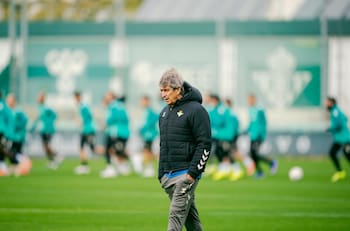 El juramento de Pellegrini y los jugadores del Betis tras dura derrota en la Europa League