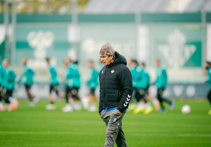 El juramento de Pellegrini y los jugadores del Betis tras dura derrota en la Europa League