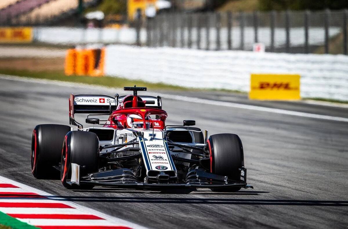 Se incendia Alfa Romeo de Kimi Raikkonen en Abu Dhabi