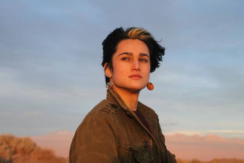 Conoce al artista Enzo Ferrada.