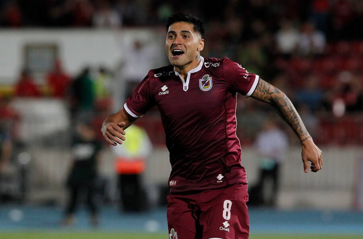 Sebastián Leyton lanzó el penal que ascendió a La Serena con lesión que lo dejará seis meses sin fútbol