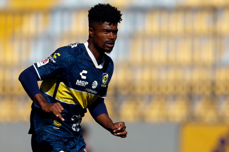 Eduardo Bauermann aún no confirma su renovación con Everton.