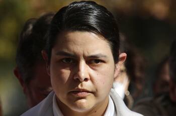 Subsecretaria de Servicios Sociales sufre encerrona en Santiago Centro: fue amenazada con armas de fuego