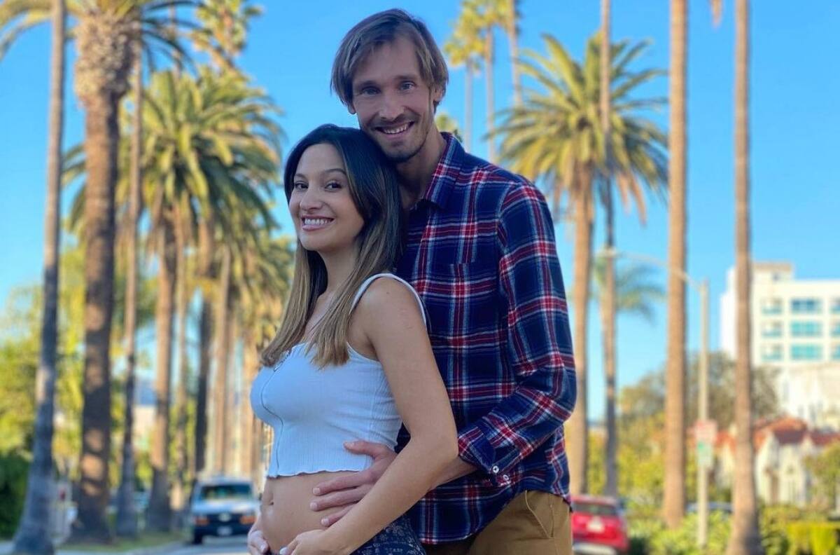 "Mi esposa es una guerrera de Chile": El romántico mensaje de Deniss Rakovich a Daniela Palavecino tras tener a su primer hijo