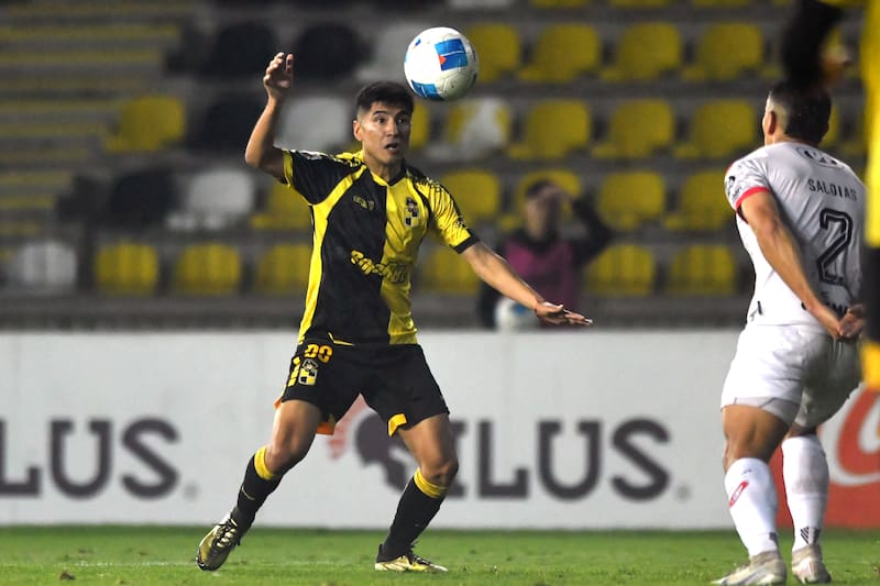 podría dejar Coquimbo Unido para transformarse en refuerzo de Estudiantes de la Plata. /Photosport