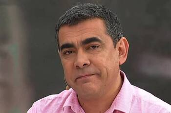 Carlos Alberto López sorprendió con improvisada camarógrafa en despacho para "Sin Despertador"